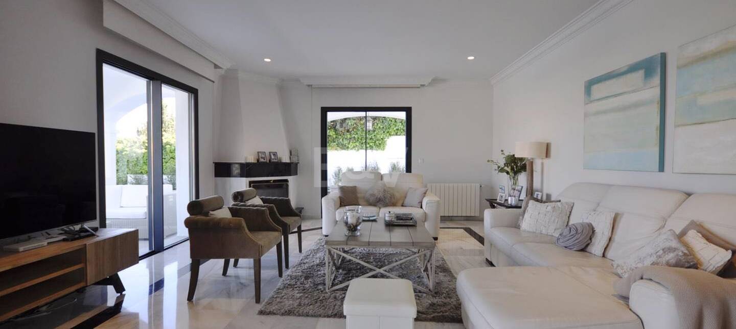 Modern villa i Nueva Andalucia