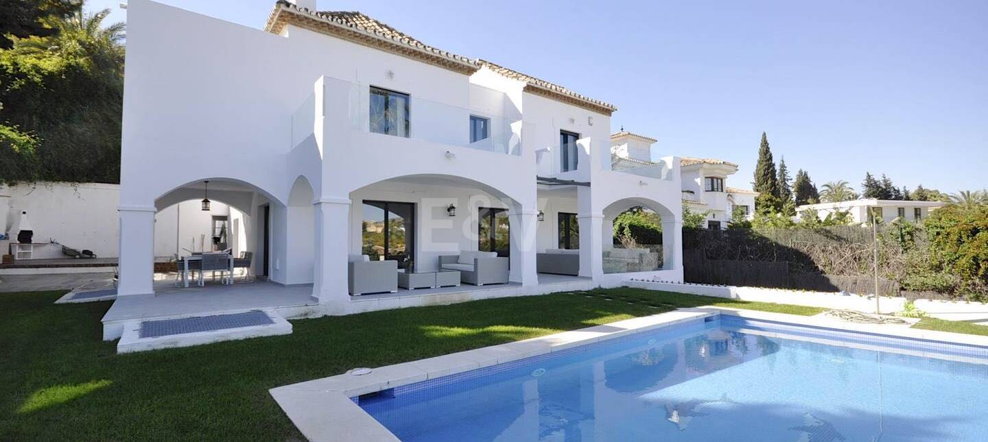 Modern villa i Nueva Andalucia