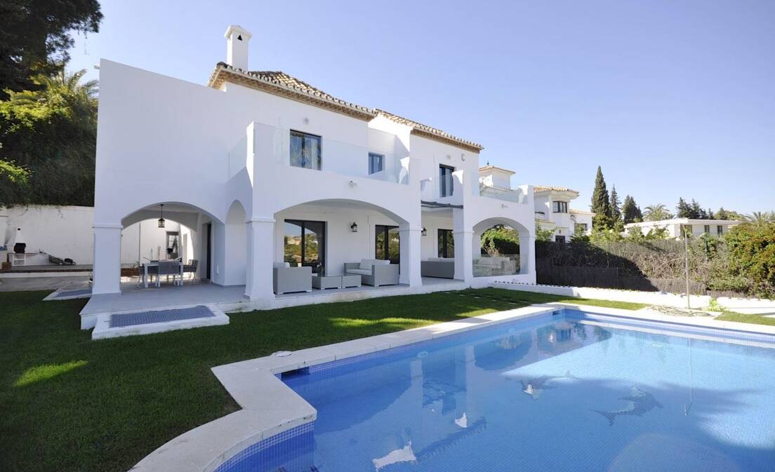 Villa moderna en Nueva Andalucia. Precio por semana desde €8.500