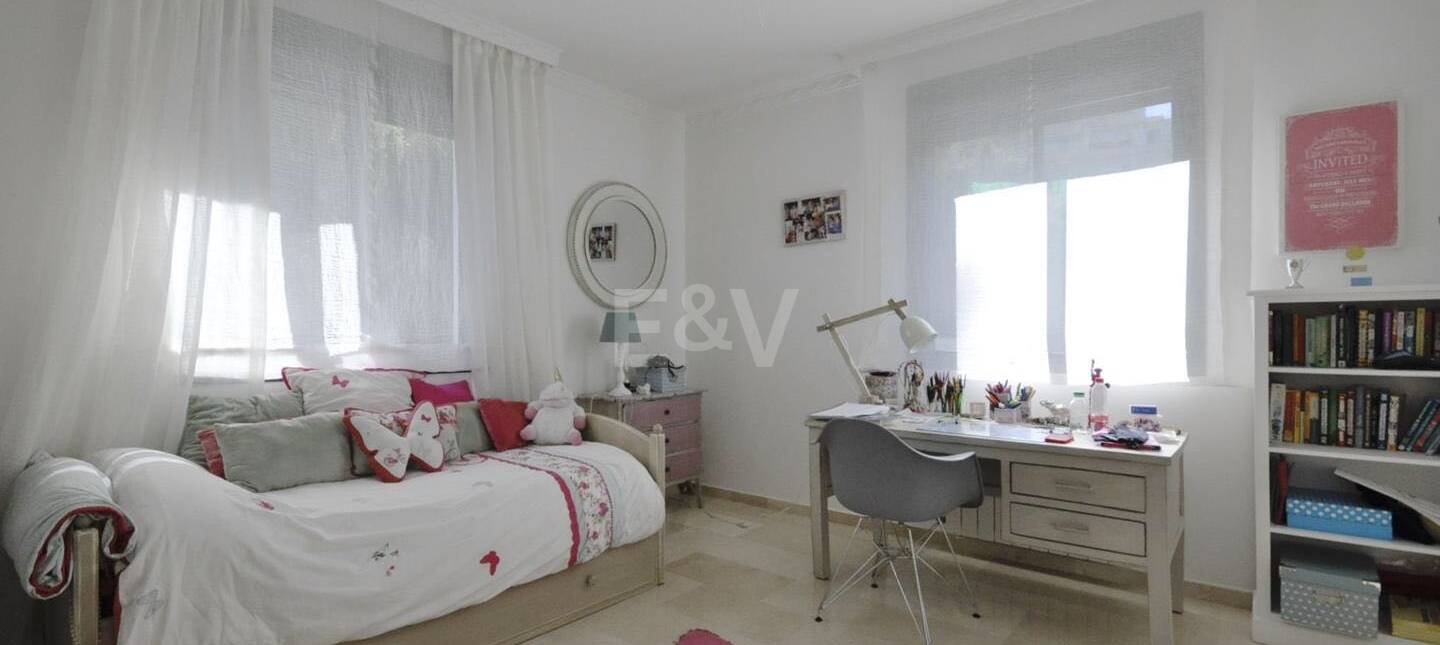 Modern villa i Nueva Andalucia