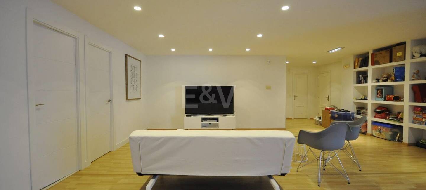 Modern villa i Nueva Andalucia