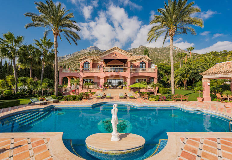 Klassiskt mästerverk i Sierra Blanca med fantastisk havsutsikt