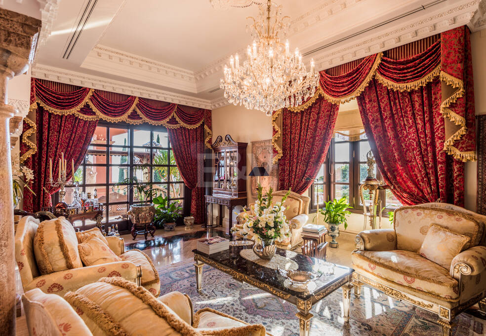 Klassiskt mästerverk i Sierra Blanca med fantastisk havsutsikt