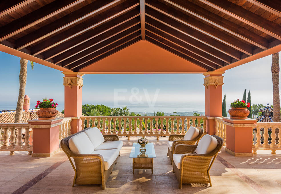 Klassiskt mästerverk i Sierra Blanca med fantastisk havsutsikt