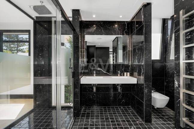 Luxurious and Eco-Friendly Contemporary Home in Casablanca, Marbella