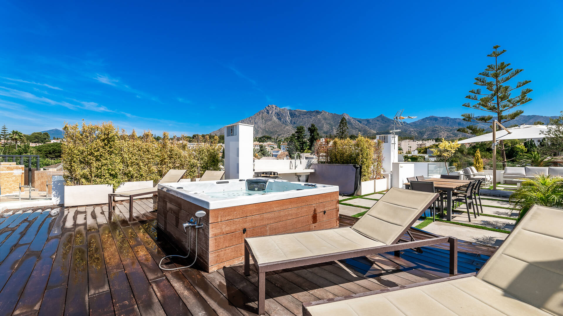 Luxurious and Eco-Friendly Contemporary Home in Casablanca, Marbella