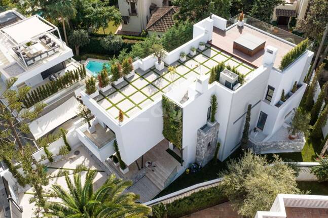 Luxurious and Eco-Friendly Contemporary Home in Casablanca, Marbella