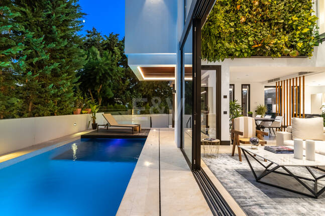 Luxurious and Eco-Friendly Contemporary Home in Casablanca, Marbella