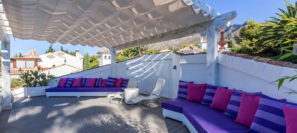 Bungalow i Sierra Blanca med takterrass
