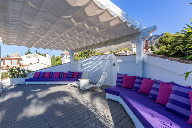 Bungalow en Sierra Blanca con azotea y vistas solo disponible para corta temporada