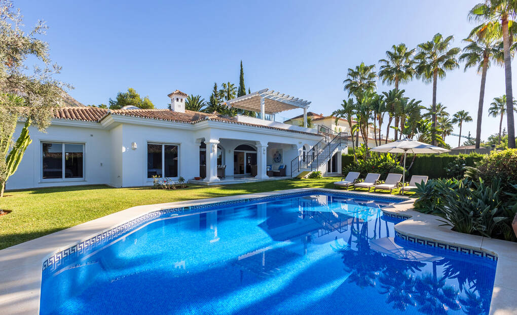 Bungalow i Sierra Blanca med takterrass