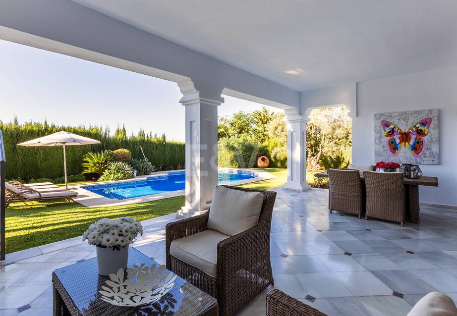 Bungalow en Sierra Blanca con azotea y vistas solo disponible para corta temporada