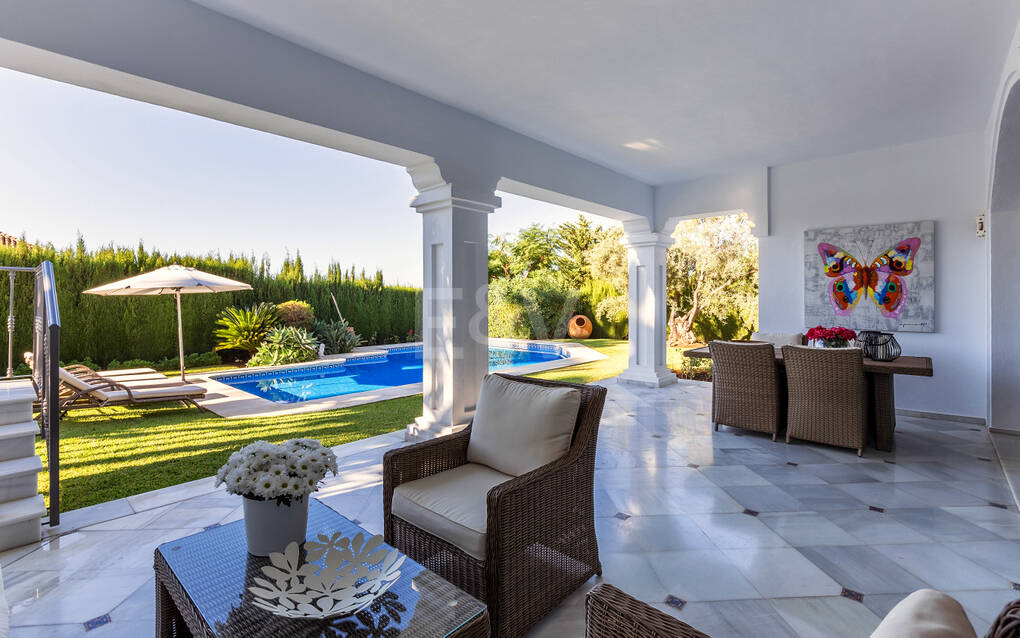 Bungalow en Sierra Blanca con azotea y vistas solo disponible para corta temporada