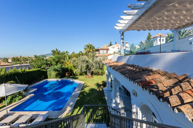 Bungalow en Sierra Blanca con azotea y vistas solo disponible para corta temporada