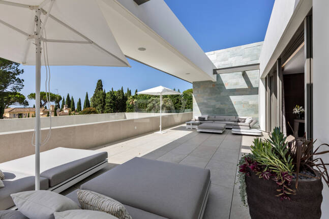 Villa à louer en Beach Side Golden Mile, Marbella Golden Mile
