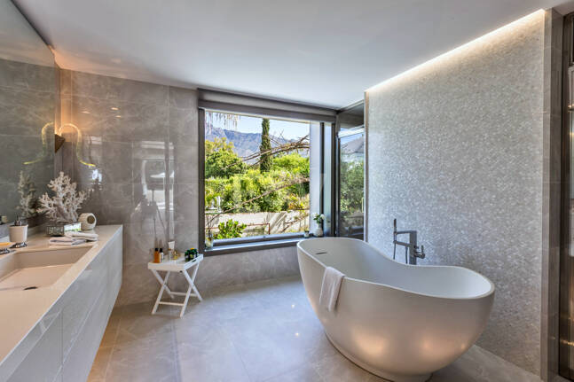 Villa à louer en Beach Side Golden Mile, Marbella Golden Mile