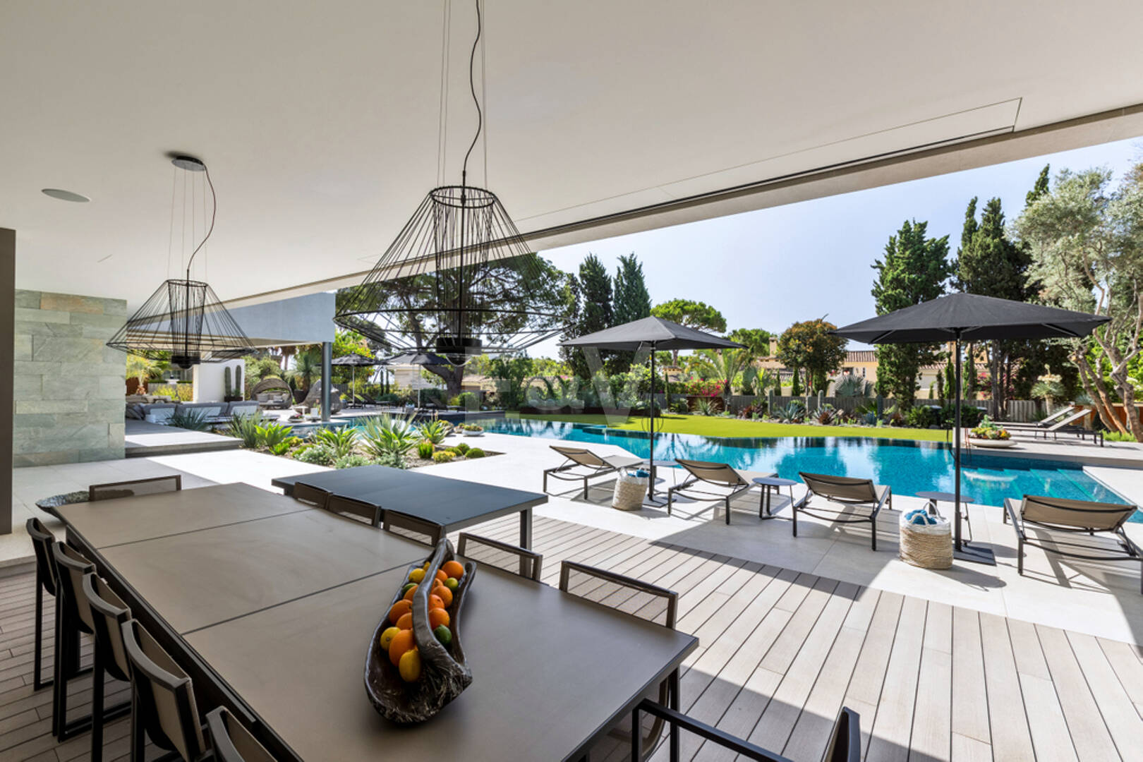 Villa à louer en Beach Side Golden Mile, Marbella Golden Mile