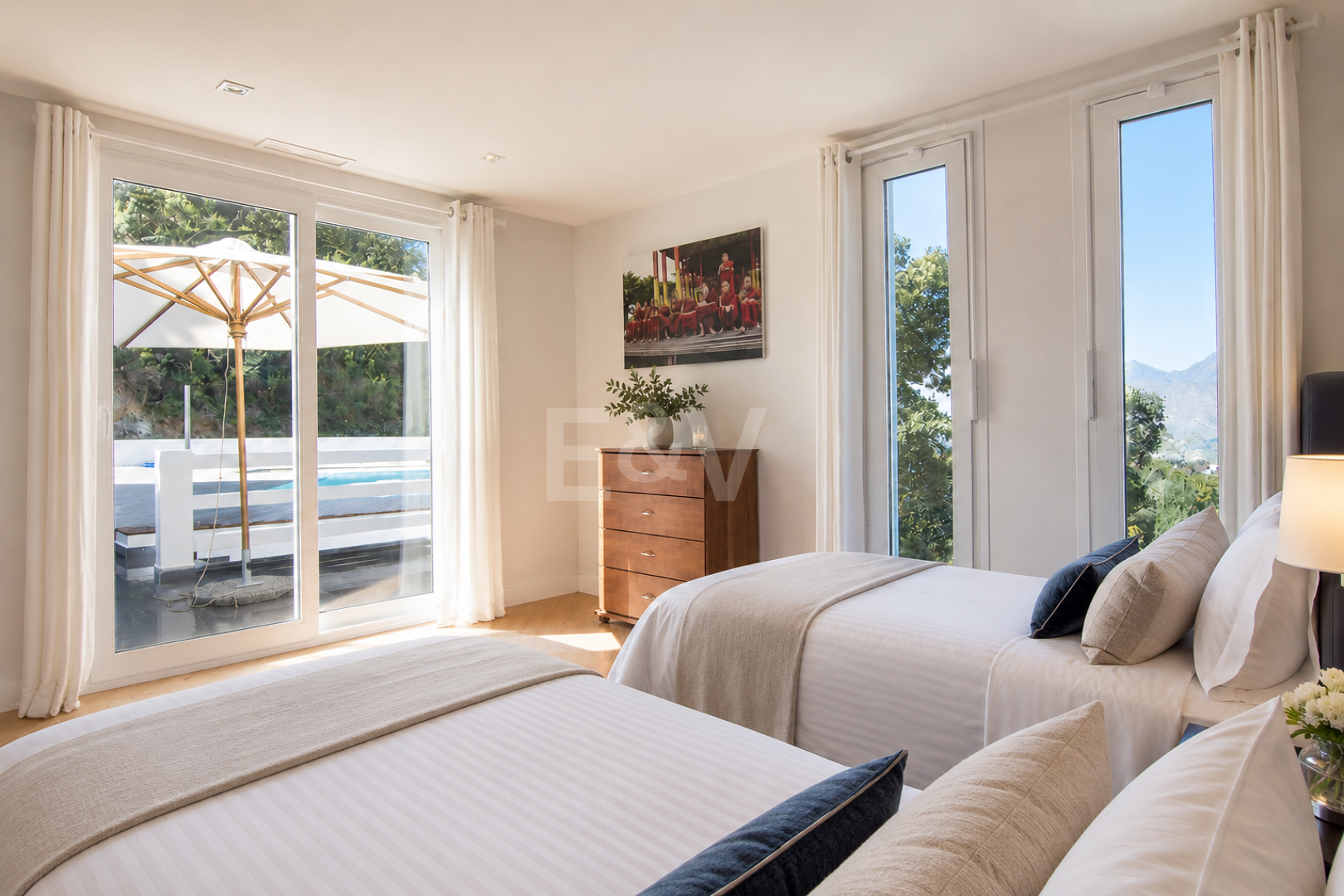 Family Villa in La Mairena with Nice Views