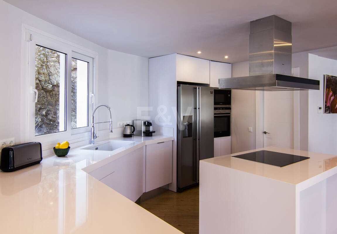 Villa familiar en La Mairena con bonitas vistas