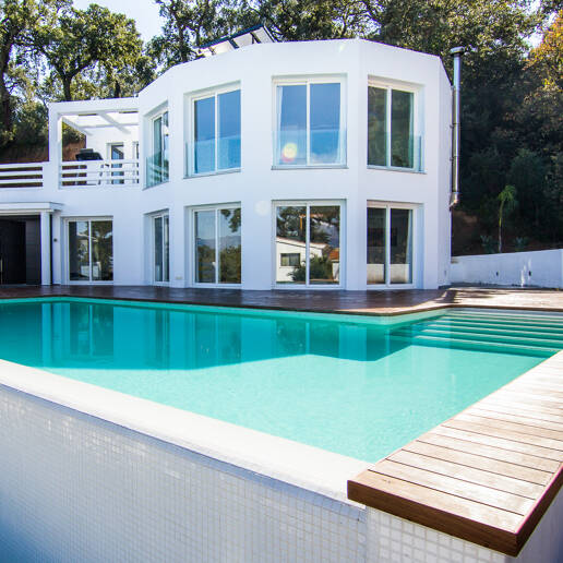 Family Villa in La Mairena with Nice Views