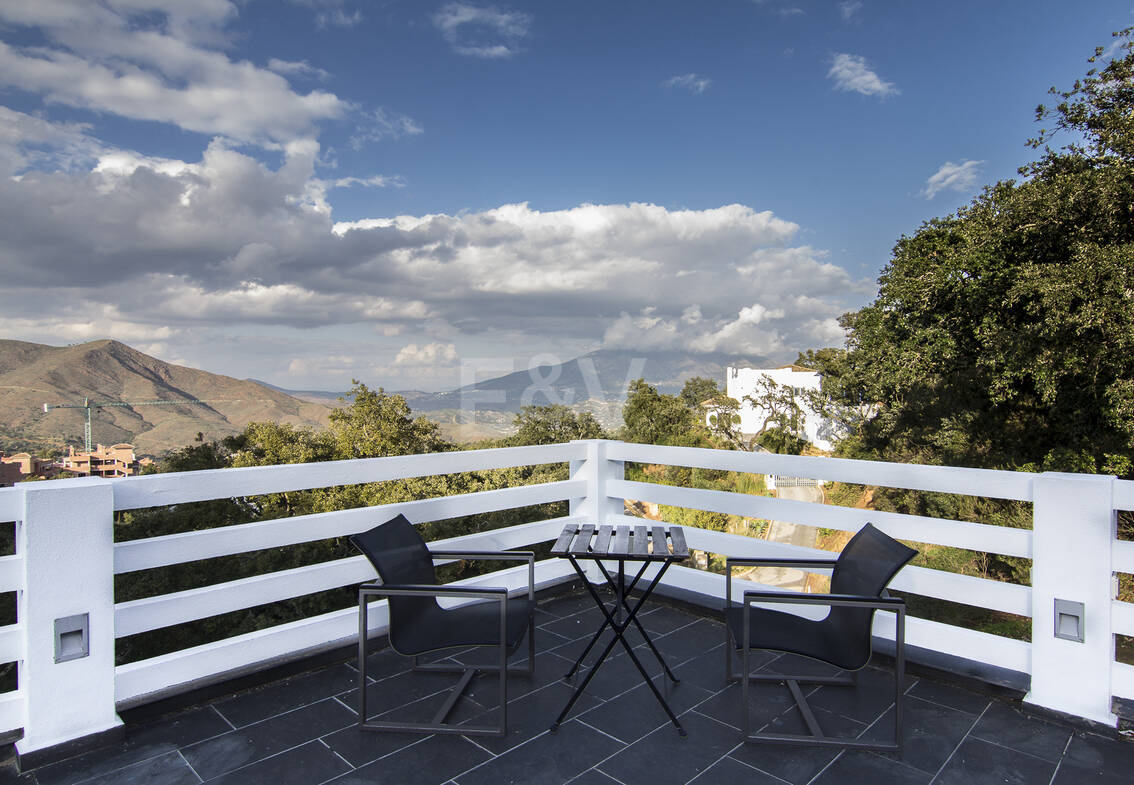 Villa familiar en La Mairena con bonitas vistas