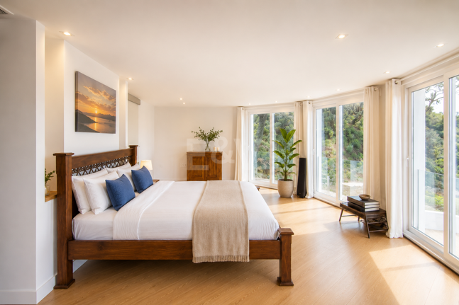 Family Villa in La Mairena with Nice Views