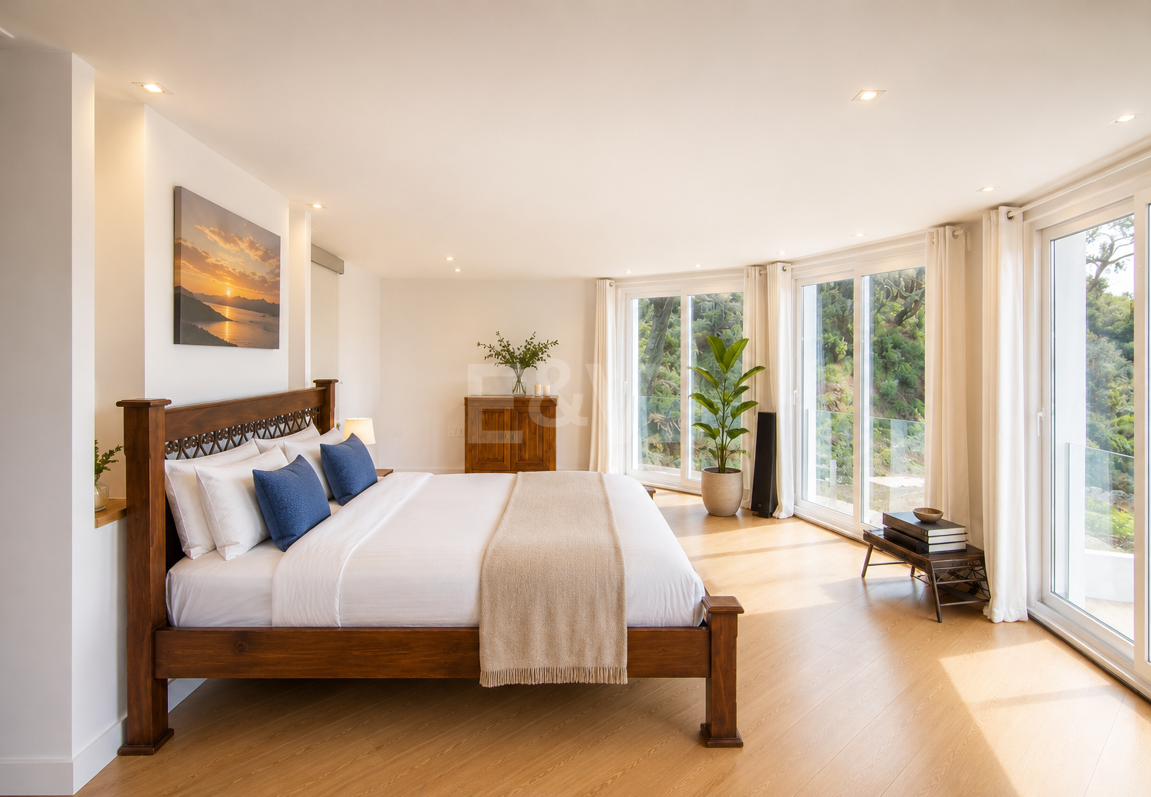 Family Villa in La Mairena with Nice Views