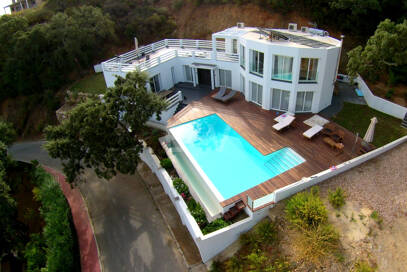 Family Villa in La Mairena with Nice Views