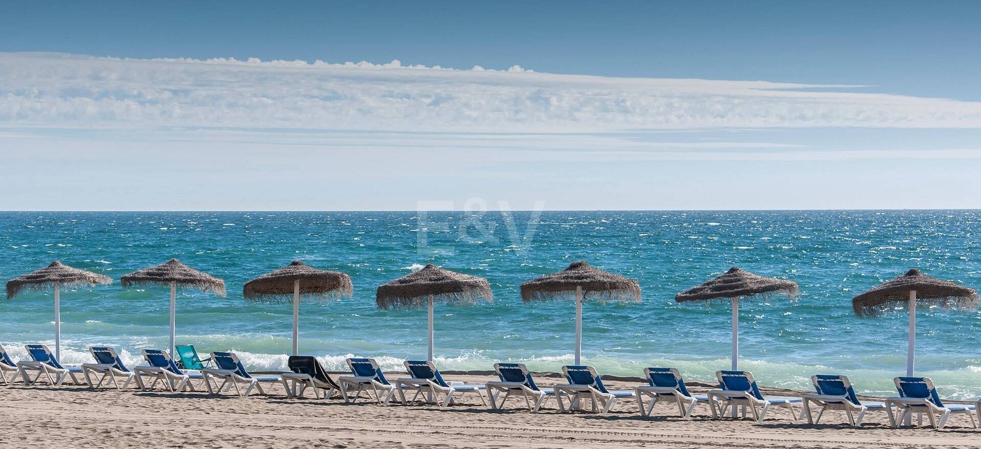 Plot in the Heart of Elviria with Sea Views