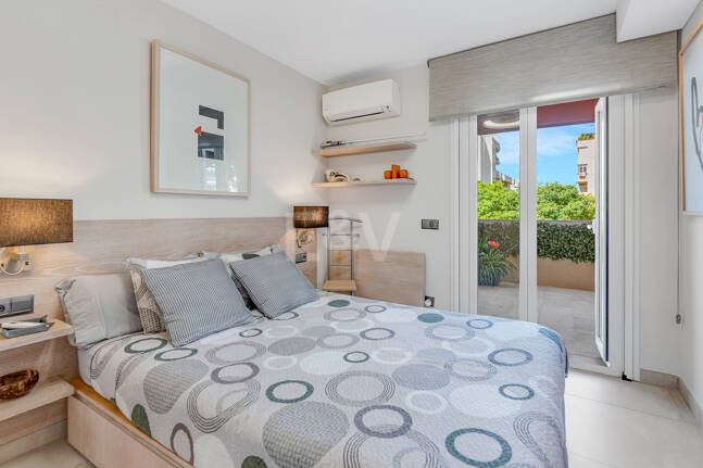 Beachside Przestronny Apartament z Uprzywilejowanym Central Lokalizacja