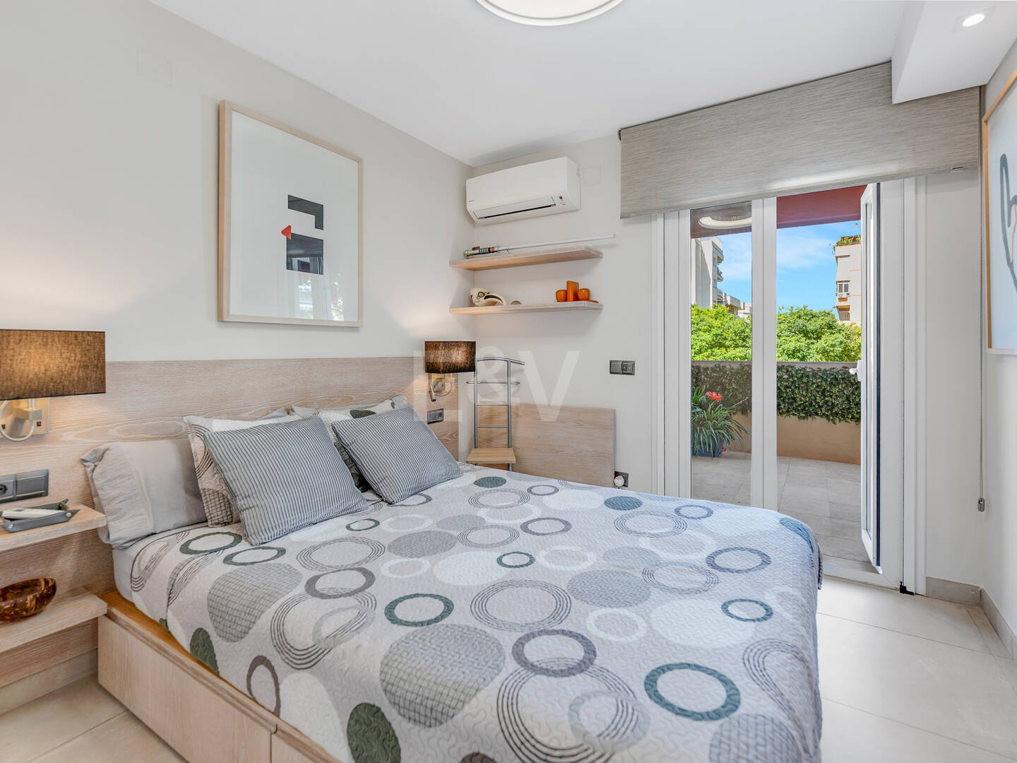 Beachside Przestronny Apartament z Uprzywilejowanym Central Lokalizacja