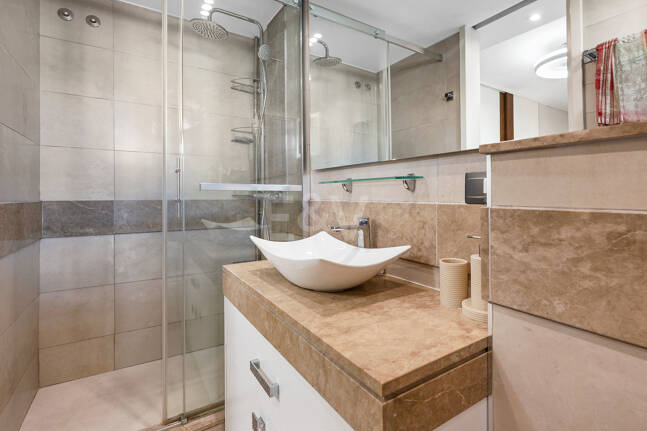 Beachside Przestronny Apartament z Uprzywilejowanym Central Lokalizacja