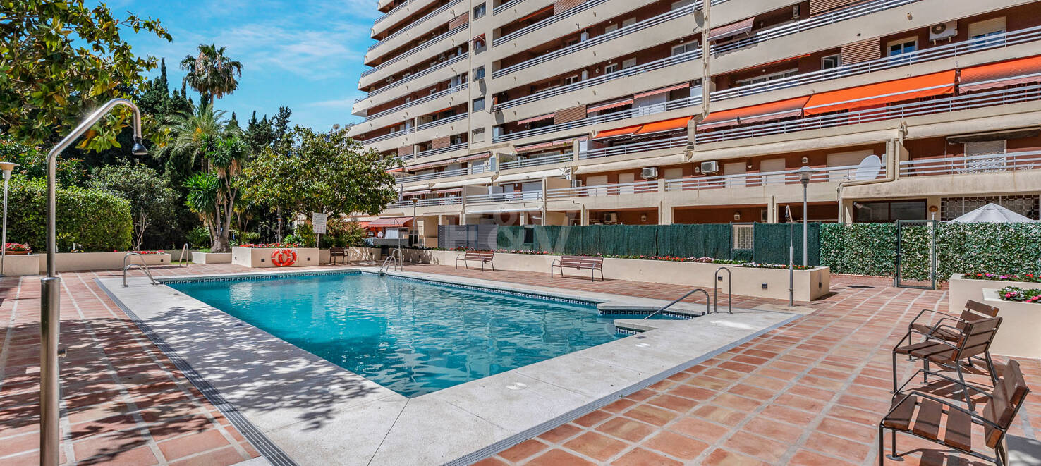 Beachside Spacious Apartment with Privileged Central Location