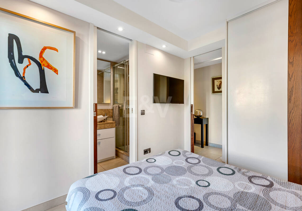 Appartement spacieux bord de mer avec emplacement central privilégié