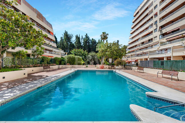 Beachside Przestronny Apartament z Uprzywilejowanym Central Lokalizacja