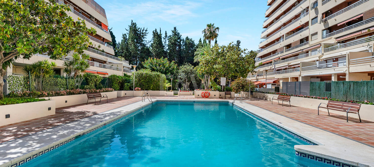 Beachside Spacious Apartment with Privileged Central Location