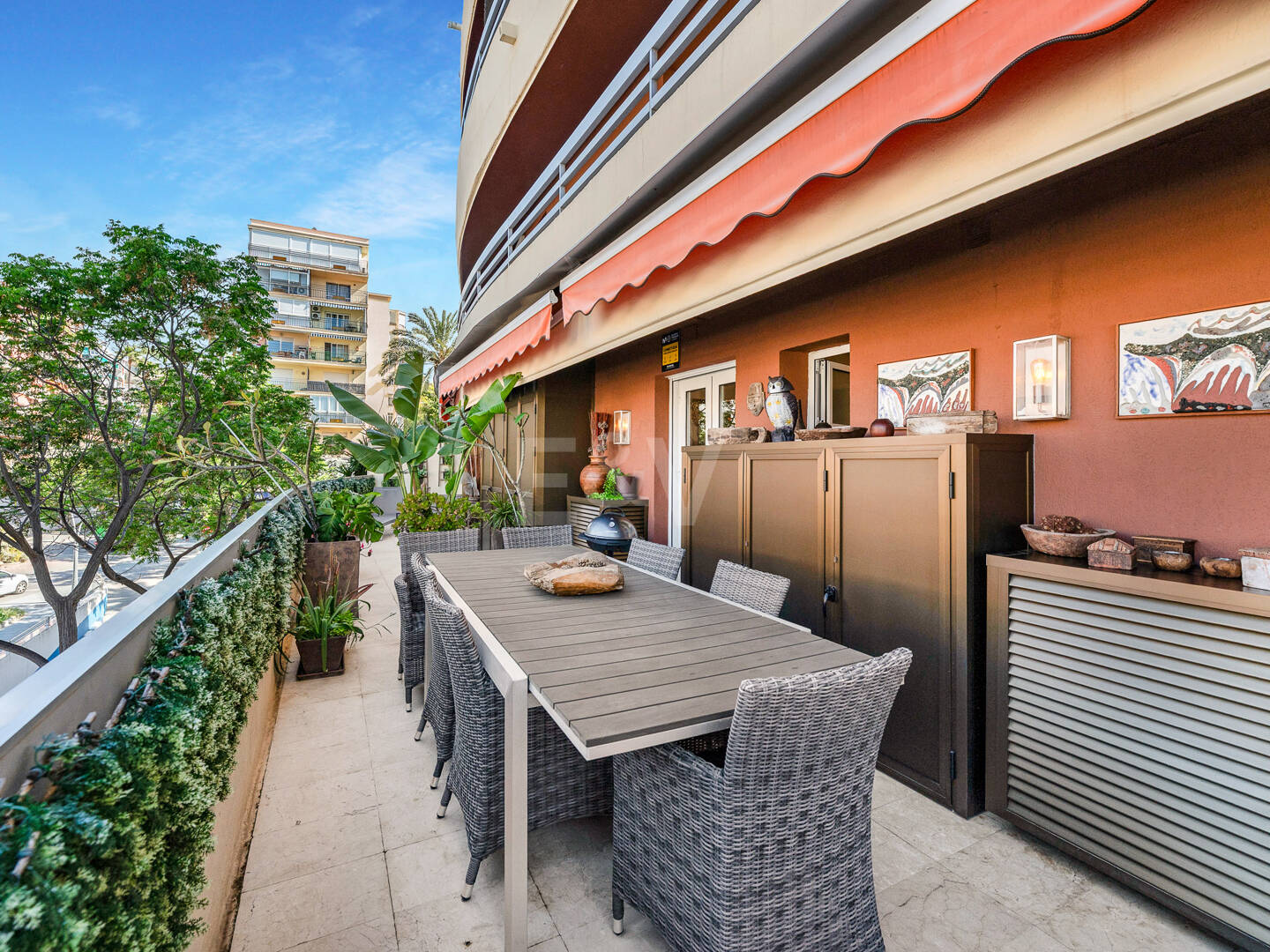 Beachside Przestronny Apartament z Uprzywilejowanym Central Lokalizacja