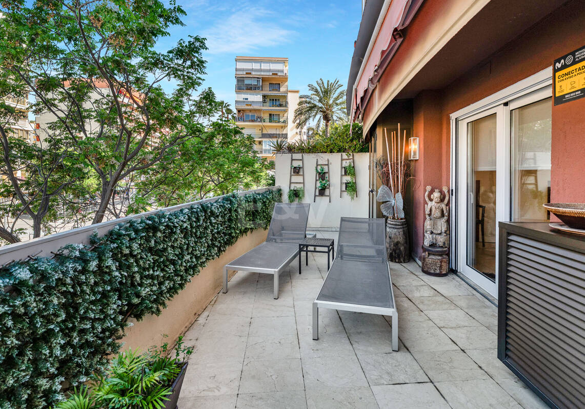 Appartement spacieux bord de mer avec emplacement central privilégié