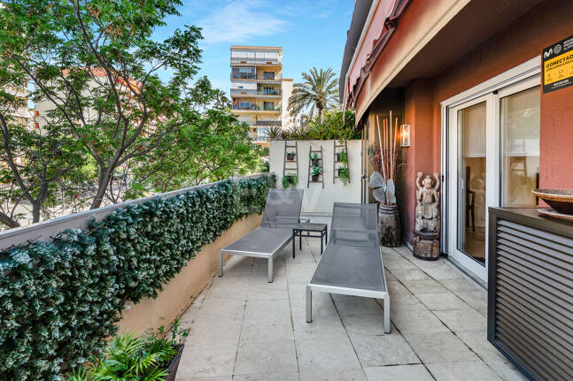 Beachside Przestronny Apartament z Uprzywilejowanym Central Lokalizacja