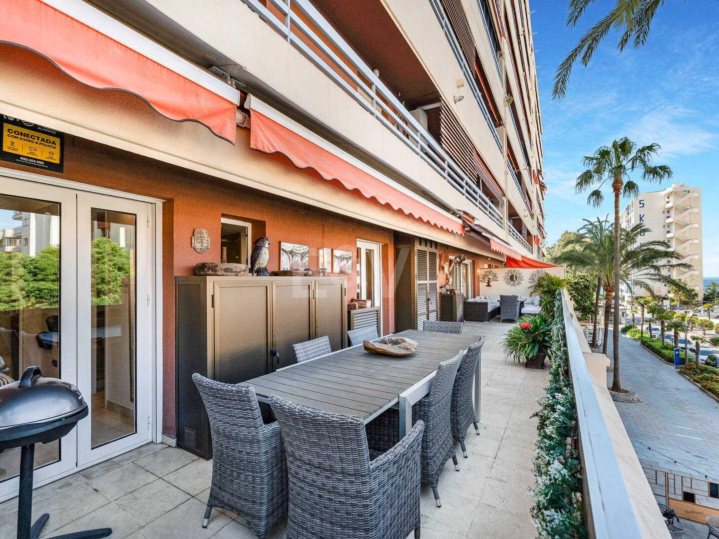 Beachside rymlig lägenhet med privilegierad central plats