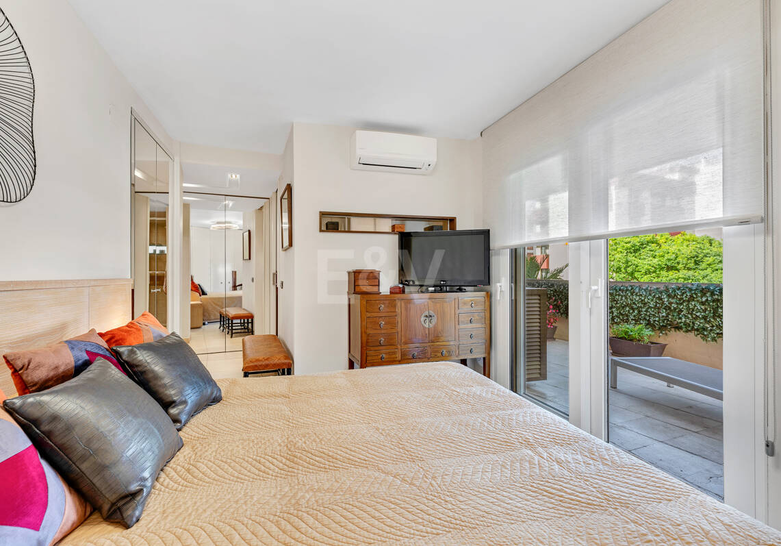 Appartement spacieux bord de mer avec emplacement central privilégié