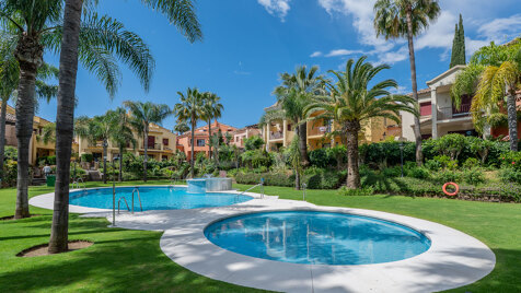Elegant Semi-Detached Villa i Jardines de las Lomas - Golden Mile Living med panoramautsikt