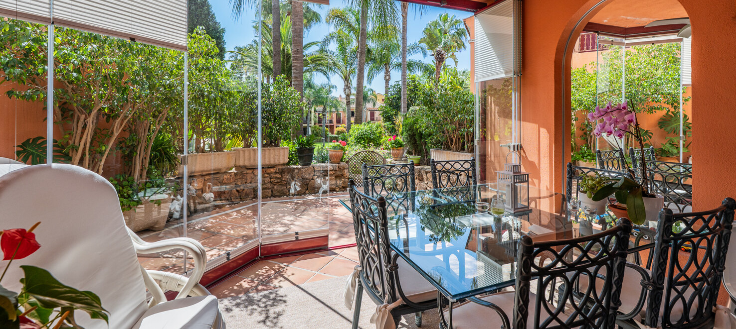 Elegant Semi-Detached Villa i Jardines de las Lomas - Golden Mile Living med panoramautsikt