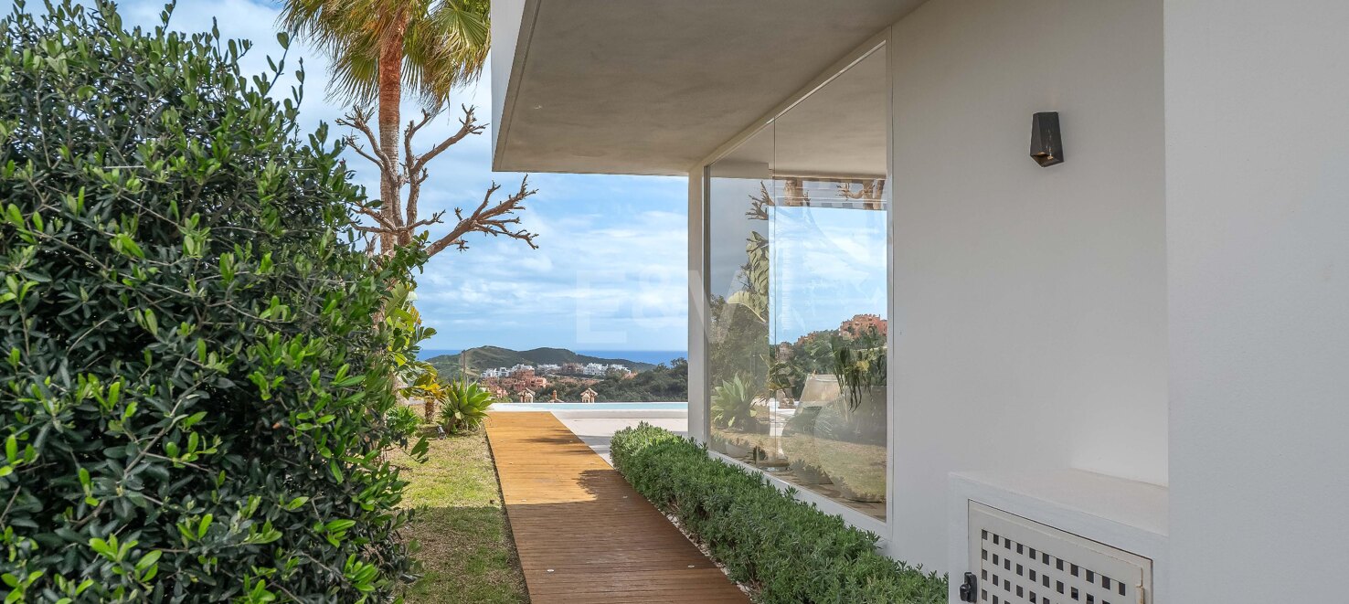 Modern Eco Villa with Panoramic Sea & Mountain View