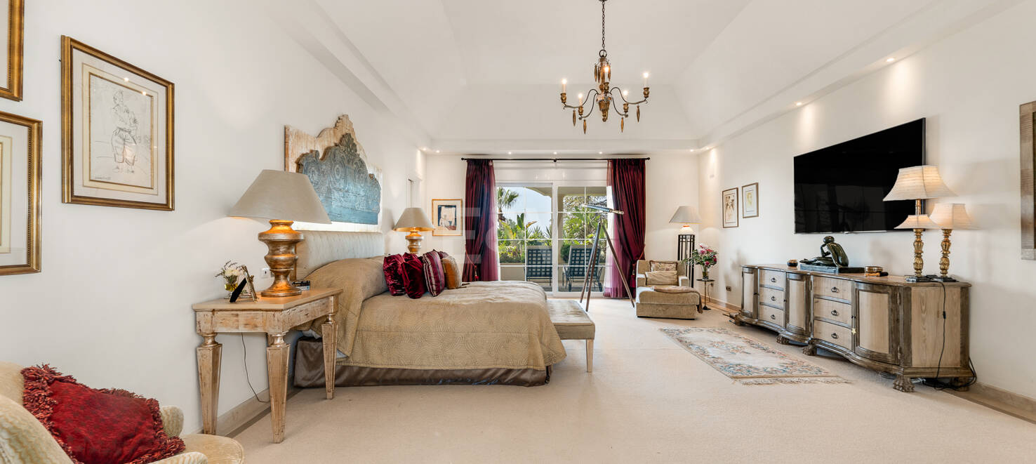 Elegant Classic Villa med panoramautsikt över havet i Sierra Blanca