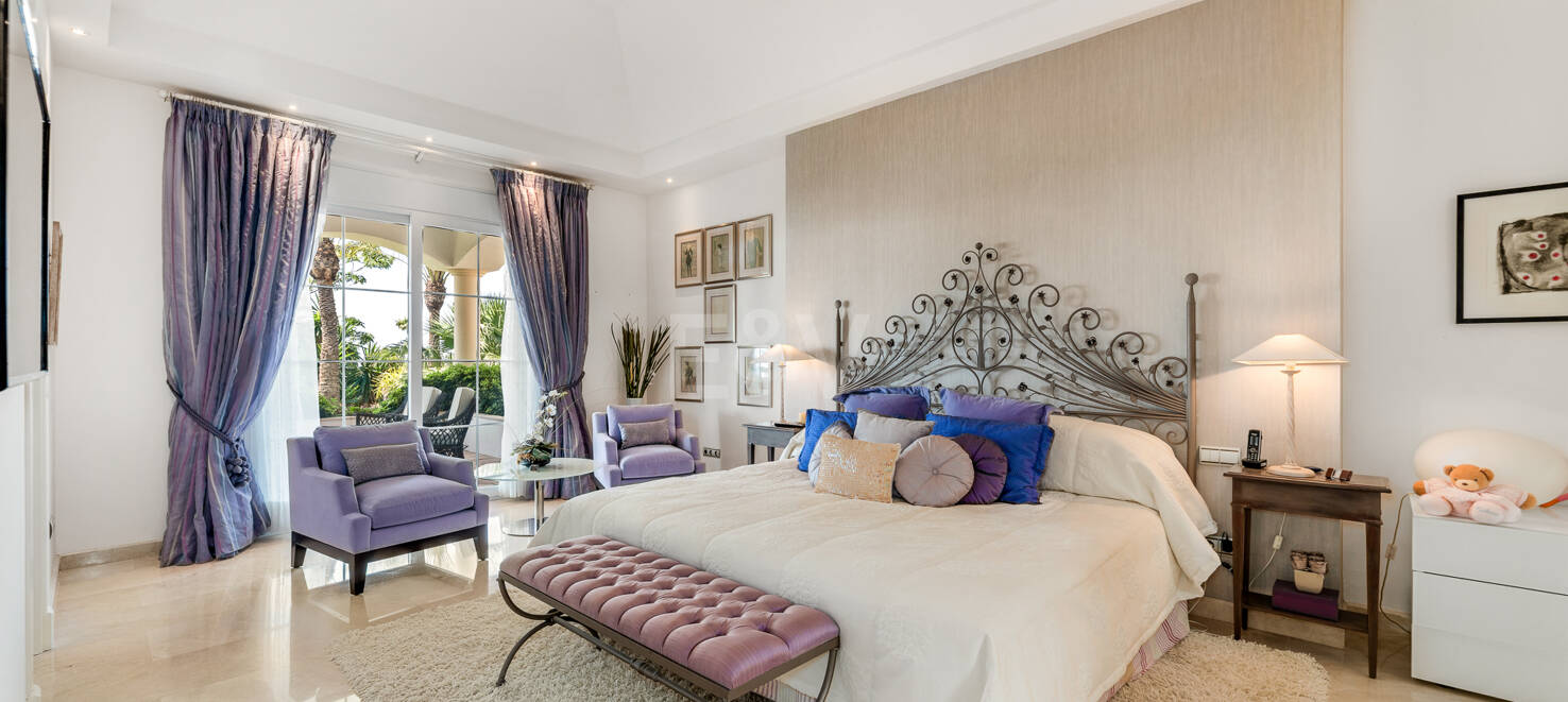 Elegant Classic Villa med panoramautsikt över havet i Sierra Blanca