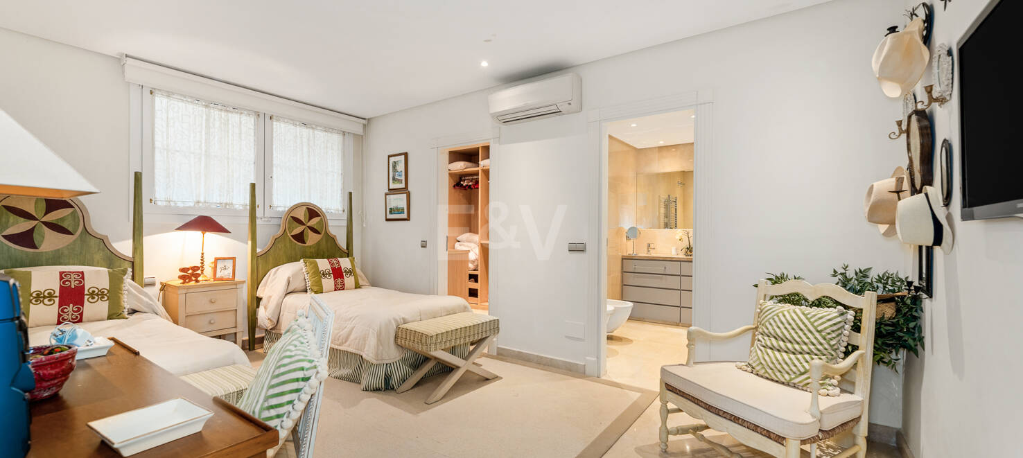 Elegant Classic Villa med panoramautsikt över havet i Sierra Blanca