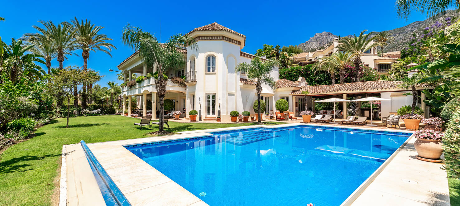 Elegant Classic Villa med panoramautsikt över havet i Sierra Blanca
