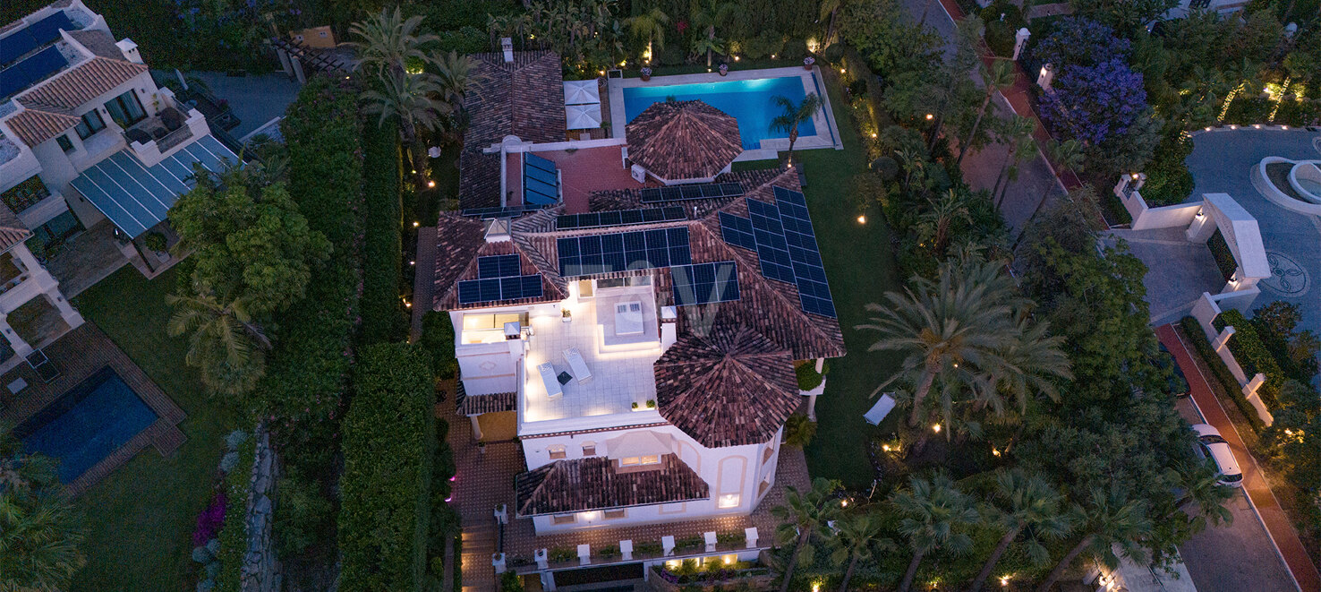 Elegante Klassische Villa in Sierra Blanca mit Panoramablick auf das Meer