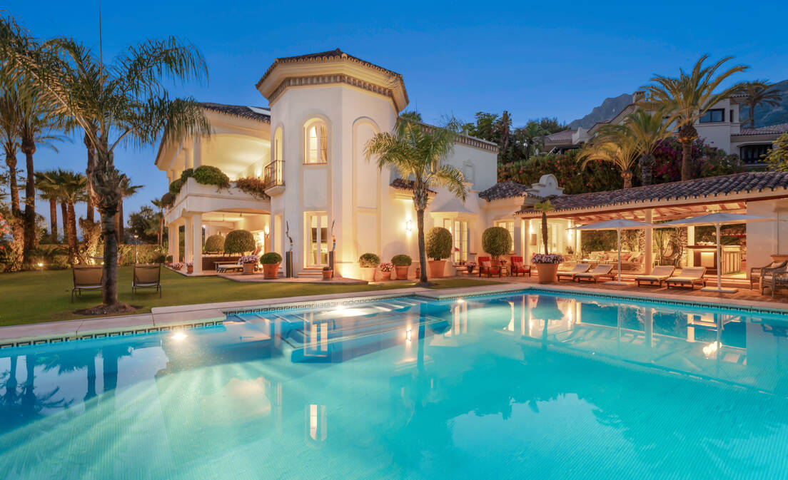 Elegant Classic Villa med panoramautsikt över havet i Sierra Blanca